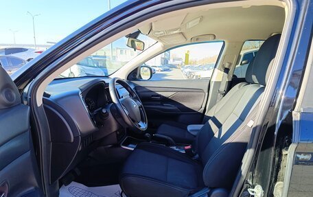 Mitsubishi Outlander III рестайлинг 3, 2018 год, 2 019 995 рублей, 9 фотография
