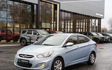 Hyundai Solaris II рестайлинг, 2012 год, 600 000 рублей, 1 фотография