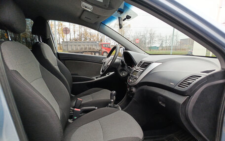 Hyundai Solaris II рестайлинг, 2012 год, 600 000 рублей, 13 фотография