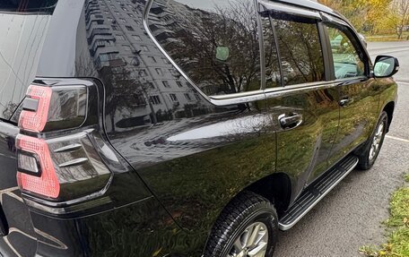 Toyota Land Cruiser Prado 150 рестайлинг 2, 2019 год, 5 700 000 рублей, 3 фотография