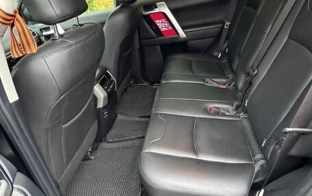 Toyota Land Cruiser Prado 150 рестайлинг 2, 2019 год, 5 700 000 рублей, 7 фотография