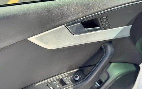 Audi A4, 2022 год, 2 130 000 рублей, 10 фотография