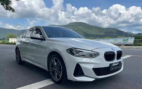 BMW 1 серия, 2022 год, 1 650 000 рублей, 3 фотография