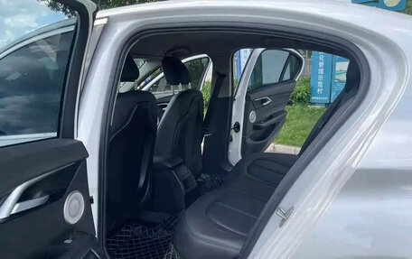 BMW 1 серия, 2022 год, 1 650 000 рублей, 10 фотография