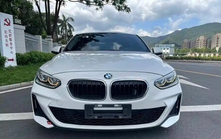 BMW 1 серия, 2022 год, 1 650 000 рублей, 2 фотография