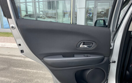 Honda Vezel, 2015 год, 1 570 000 рублей, 17 фотография