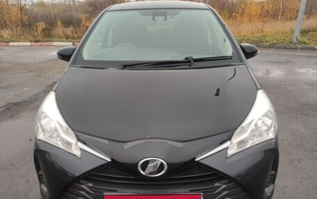 Toyota Vitz, 2017 год, 890 000 рублей, 1 фотография