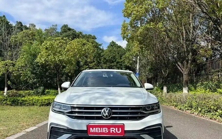 Volkswagen Tiguan II, 2021 год, 2 350 069 рублей, 1 фотография