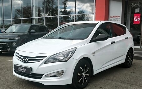 Hyundai Solaris II рестайлинг, 2015 год, 780 000 рублей, 1 фотография