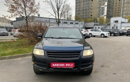 Volkswagen Touareg III, 2003 год, 559 000 рублей, 2 фотография
