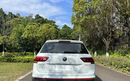 Volkswagen Tiguan II, 2021 год, 2 350 069 рублей, 10 фотография