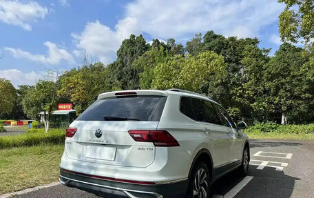 Volkswagen Tiguan II, 2021 год, 2 350 069 рублей, 9 фотография