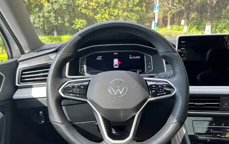 Volkswagen Tiguan II, 2021 год, 2 350 069 рублей, 17 фотография