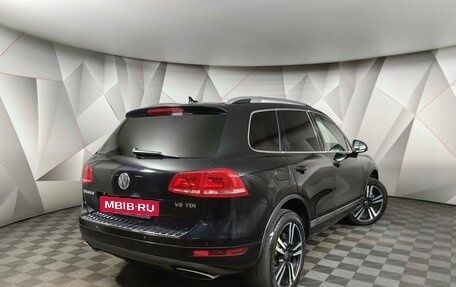 Volkswagen Touareg III, 2013 год, 2 145 000 рублей, 2 фотография
