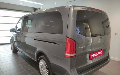 Mercedes-Benz V-Класс, 2014 год, 2 699 000 рублей, 2 фотография