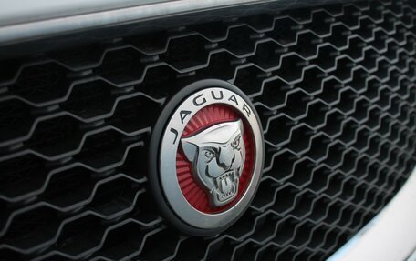 Jaguar XE I рестайлинг, 2018 год, 2 159 000 рублей, 14 фотография