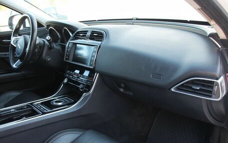 Jaguar XE I рестайлинг, 2018 год, 2 159 000 рублей, 16 фотография