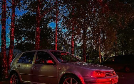 Volkswagen Golf IV, 2003 год, 320 000 рублей, 2 фотография
