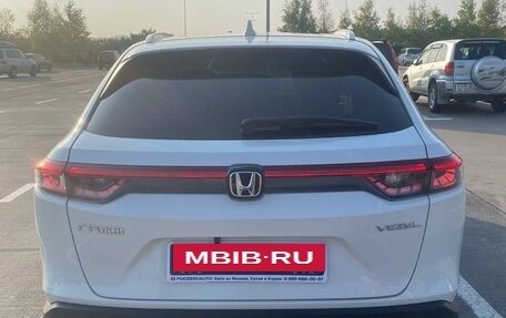 Honda Vezel, 2023 год, 1 963 000 рублей, 3 фотография