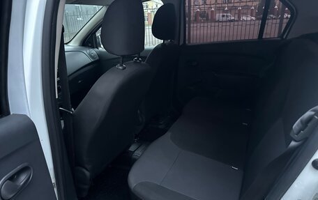Renault Logan II, 2021 год, 795 000 рублей, 25 фотография