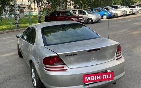 Dodge Stratus II, 2004 год, 280 000 рублей, 3 фотография