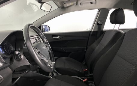 Hyundai Solaris II рестайлинг, 2018 год, 1 350 000 рублей, 12 фотография