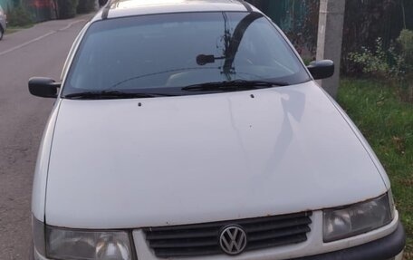 Volkswagen Passat B4, 1993 год, 150 000 рублей, 1 фотография