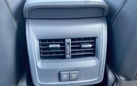 Toyota Avalon, 2021 год, 4 200 000 рублей, 23 фотография