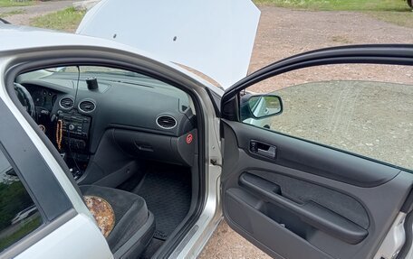 Ford Focus II рестайлинг, 2005 год, 390 000 рублей, 19 фотография