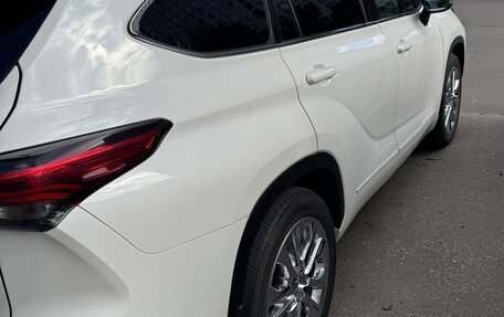 Toyota Highlander, 2020 год, 5 700 000 рублей, 5 фотография