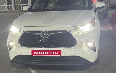 Toyota Highlander, 2020 год, 5 700 000 рублей, 12 фотография