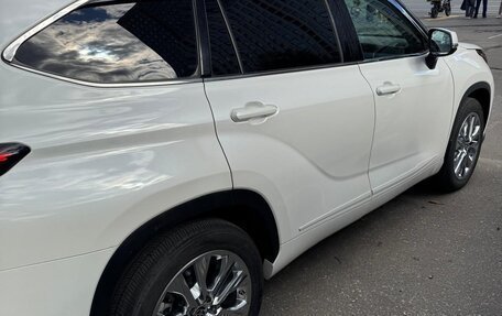 Toyota Highlander, 2020 год, 5 700 000 рублей, 18 фотография