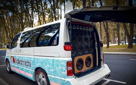 Nissan Elgrand I, 2002 год, 1 500 000 рублей, 2 фотография