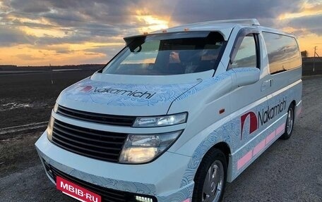 Nissan Elgrand I, 2002 год, 1 500 000 рублей, 8 фотография