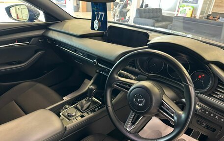 Mazda 3, 2019 год, 1 999 999 рублей, 11 фотография