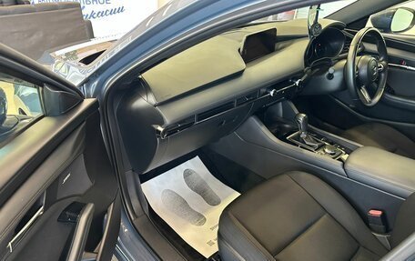 Mazda 3, 2019 год, 1 999 999 рублей, 12 фотография