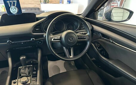 Mazda 3, 2019 год, 1 999 999 рублей, 15 фотография