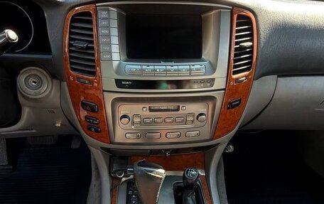 Toyota Land Cruiser 100 рестайлинг 2, 2002 год, 1 300 000 рублей, 10 фотография
