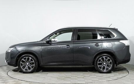 Mitsubishi Outlander III рестайлинг 3, 2014 год, 2 469 700 рублей, 8 фотография