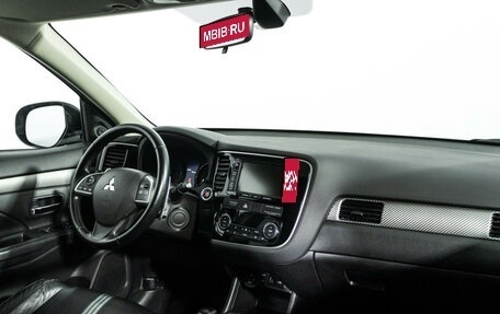 Mitsubishi Outlander III рестайлинг 3, 2014 год, 2 469 700 рублей, 9 фотография