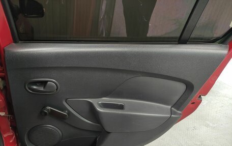 Renault Sandero II рестайлинг, 2015 год, 715 000 рублей, 17 фотография