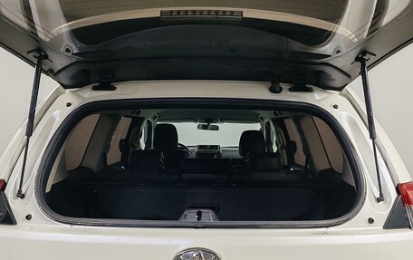 Toyota Land Cruiser Prado 150 рестайлинг 2, 2017 год, 3 470 000 рублей, 23 фотография