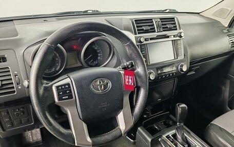 Toyota Land Cruiser Prado 150 рестайлинг 2, 2017 год, 3 470 000 рублей, 25 фотография