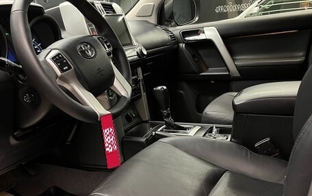 Toyota Land Cruiser Prado 150 рестайлинг 2, 2013 год, 3 590 000 рублей, 9 фотография