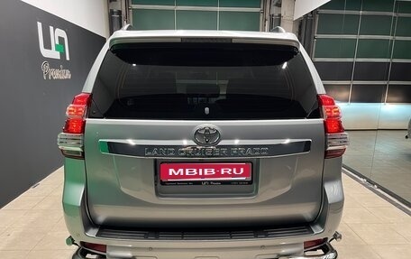 Toyota Land Cruiser Prado 150 рестайлинг 2, 2013 год, 3 590 000 рублей, 5 фотография