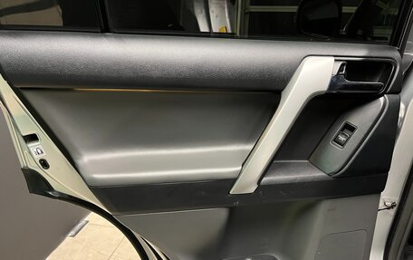 Toyota Land Cruiser Prado 150 рестайлинг 2, 2013 год, 3 590 000 рублей, 19 фотография