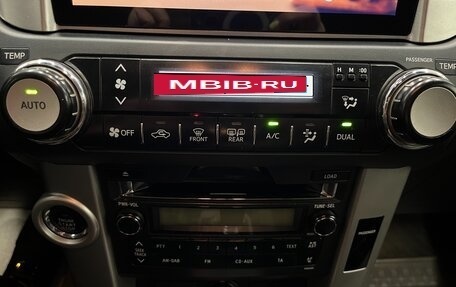 Toyota Land Cruiser Prado 150 рестайлинг 2, 2013 год, 3 590 000 рублей, 15 фотография