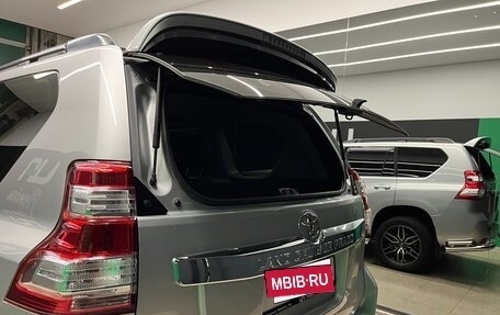 Toyota Land Cruiser Prado 150 рестайлинг 2, 2013 год, 3 590 000 рублей, 30 фотография