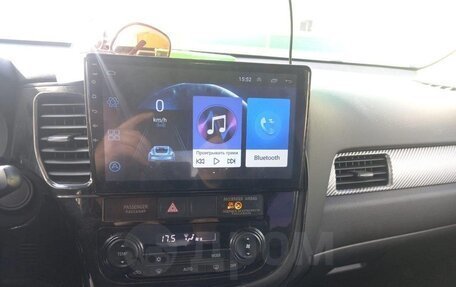 Mitsubishi Outlander III рестайлинг 3, 2014 год, 1 515 000 рублей, 2 фотография