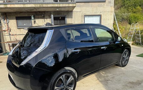 Nissan Leaf I, 2015 год, 1 150 000 рублей, 11 фотография